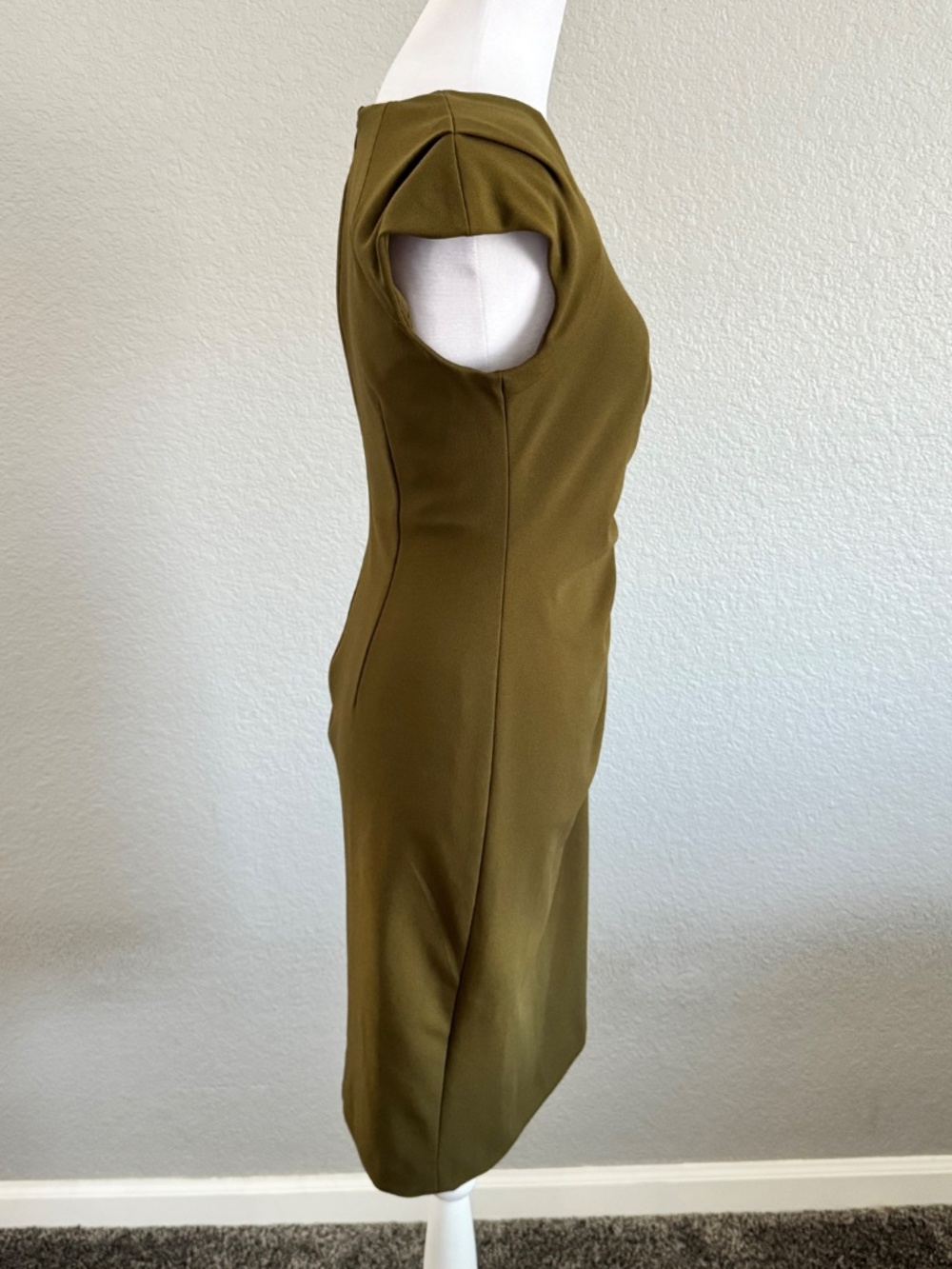 Calvin Klein Sleek Sheath Rouged dress Size 2 - Picture 6 of 10